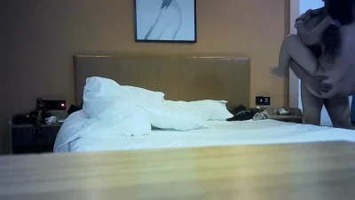 [原创]人妻抱起来肏